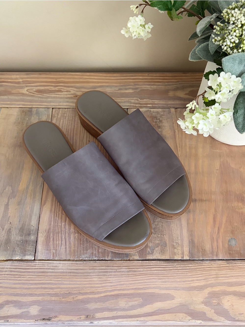 Vince Saskia Gray Leather Platform Wedge Slip-On Sandal ☀️